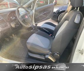 Fiat Punto Evo 2011-thumb-15
