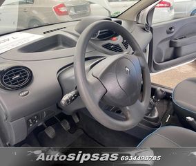 Renault Twingo 2014-thumb-50