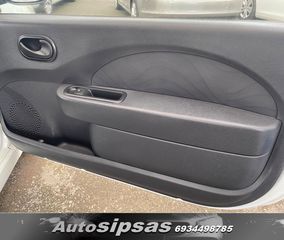 Renault Twingo 2014-thumb-56