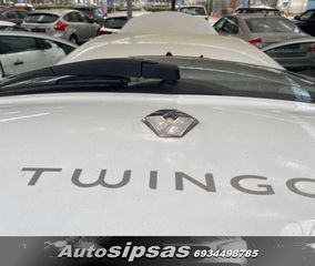 Renault Twingo 2014-thumb-57