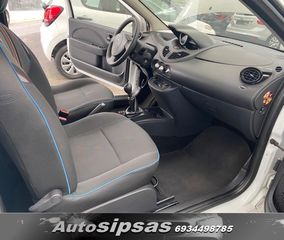 Renault Twingo 2014-thumb-30