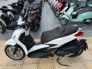 Piaggio Beverly 400 2023-thumb-4