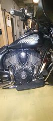 Indian Chieftain 2017 Dark Horse-thumb-4