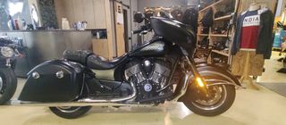 Indian Chieftain '17 Dark Horse 