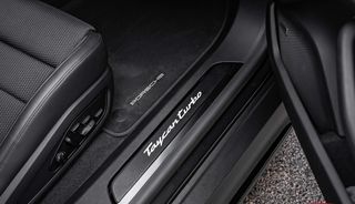 Porsche Taycan 2020 TURBO-PANORAMA-21 WHEELS-SPORT DESIGN-thumb-20