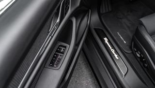 Porsche Taycan 2020 TURBO-PANORAMA-21 WHEELS-SPORT DESIGN-thumb-23