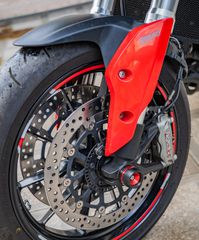 Ducati Hyperstrada 2015-thumb-1