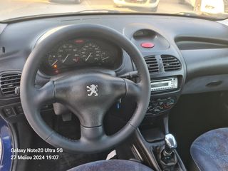 Peugeot 206 1999-thumb-12