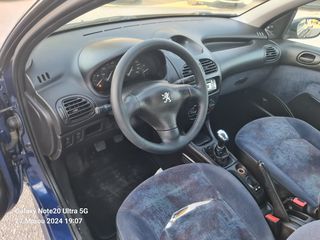 Peugeot 206 1999-thumb-11