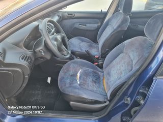 Peugeot 206 1999-thumb-10