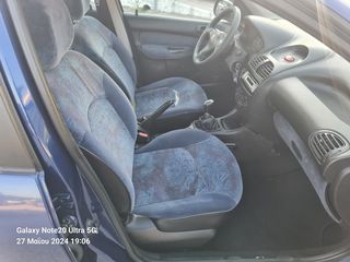 Peugeot 206 1999-thumb-14