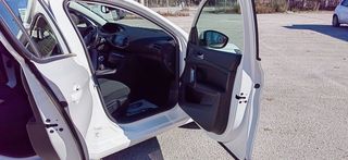 Peugeot 308 2018-thumb-15