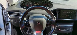 Peugeot 308 2018-thumb-22