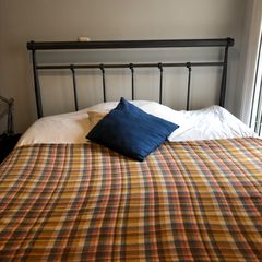 Μεταλλικό κρεβάτι με στρώμα 160x200 & 2 συρταριέρες