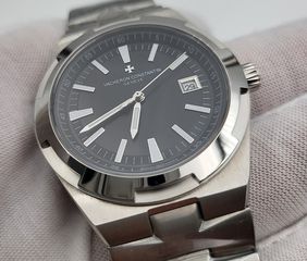 Vacheron Constantin Overseas Black dial-thumb-1