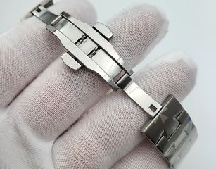Vacheron Constantin Overseas Black dial-thumb-3