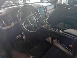 Volvo XC 60 2019 2.0 D4 R Design AWD-thumb-8