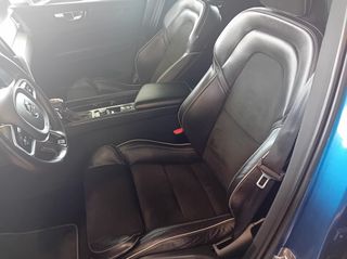 Volvo XC 60 2019 2.0 D4 R Design AWD-thumb-9