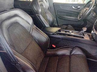 Volvo XC 60 2019 2.0 D4 R Design AWD-thumb-11