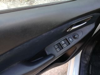 Mazda 2 2016 SKYACTIV-D 105 Exclusive-Line-thumb-15
