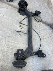 FORD FIESTA 02-08 ΑΞΟΝΑΣ ΠΙΣΩ ΜΕ ΤΑΜΠΟΥΡΑ