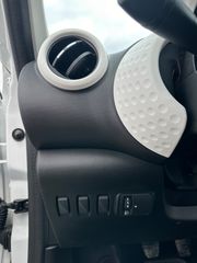 Renault Twingo 2017-thumb-30