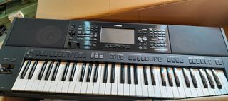 ARMONIO YAMAHA PSR-SX-900 .