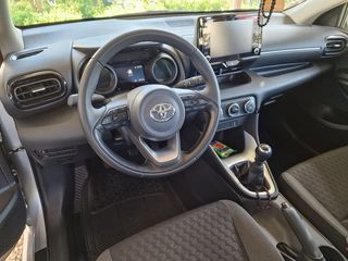 Toyota Yaris '23 1.5P active plus