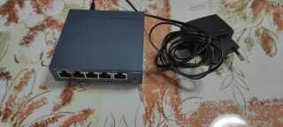 TP-LINK LS105G 5-PORT 10/100/1000MBPS DESKTOP NETWORK SWITCH-thumb-10