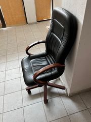 Δερμάτινη καρέκλα γραφείου