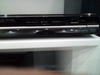 TOSHIBA DVD/CD PLAYER VIDEO HD-thumb-1