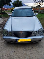 Mercedes-Benz E 220 '02