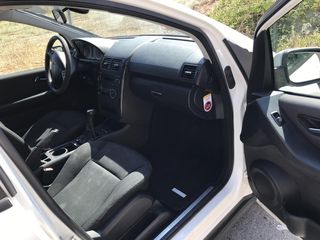 Mercedes-Benz A 160 2012-thumb-7