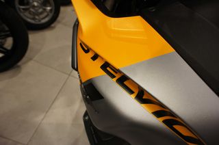 Moto Guzzi 2025 STELVIO NEW 1050-thumb-38