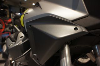Moto Guzzi 2025 STELVIO NEW 1050-thumb-42