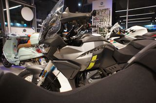Moto Guzzi 2025 STELVIO NEW 1050-thumb-17
