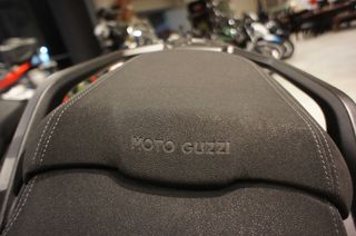 Moto Guzzi 2025 STELVIO NEW 1050-thumb-18