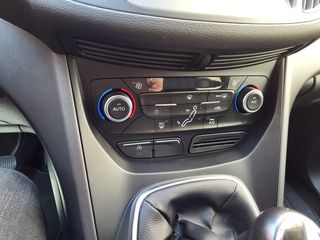 Ford C-Max 2019 TDCi 120HP-thumb-9