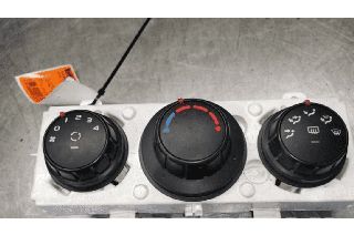 ➤ Χειριστήρια θέρμανσης 275700007R για Opel Movano 2014