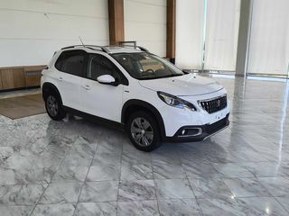 Peugeot 2008 2019 1.2 PureTech 82 Signature-thumb-1