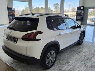 Peugeot 2008 2019 1.2 PureTech 82 Signature-thumb-6