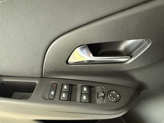 Opel Corsa 2020 -e Elegance 136hp-thumb-22