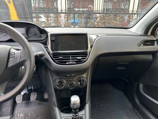 Peugeot 208 2019-thumb-14