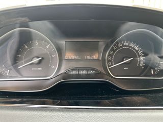Peugeot 208 2019-thumb-15