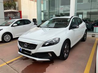 Volvo V40 Cross Country '16