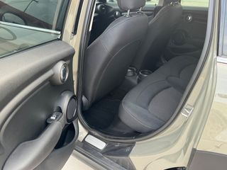 Mini Cooper D 2018-thumb-9