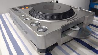 Pioneer CDJ 800-MK2 Digital DJ CD MP3 Player Professional deck with effects σε άριστη λειτουργική κατάσταση έλεγμένο.δειτε το Video μου στο youtube
