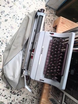 Γραφομηχανή Olivetti, Linea88