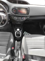 Toyota Yaris 2016-thumb-6