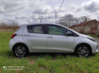 Toyota Yaris 2016-thumb-3